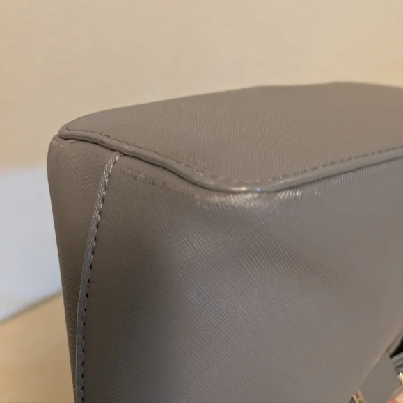 Betsey Johnson Elegant Gray Bow Accent Women's Bag - Picture 7 of 9